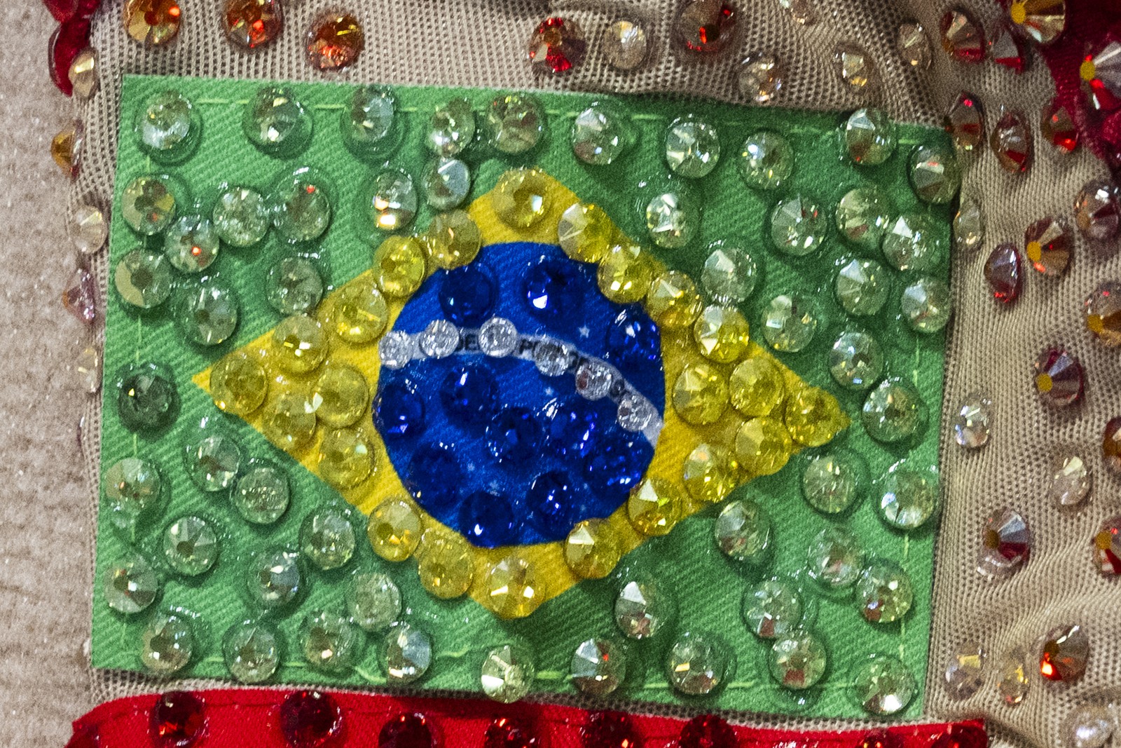 A bandeira do Brasil é sempre um detalhe valorizado nos collants — Foto: MeloGym/CBG