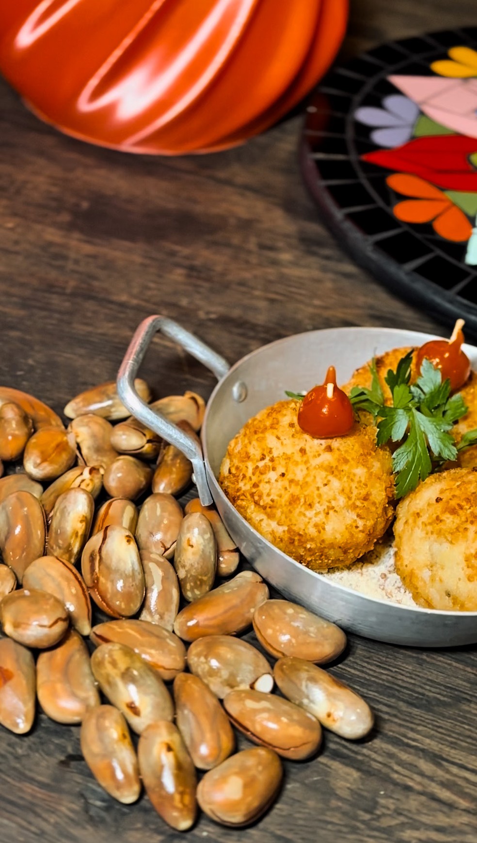 Arancini recheado com rabada feito com farinha de semente de jaca, do Ecco Gastronomia — Foto: Divulgação