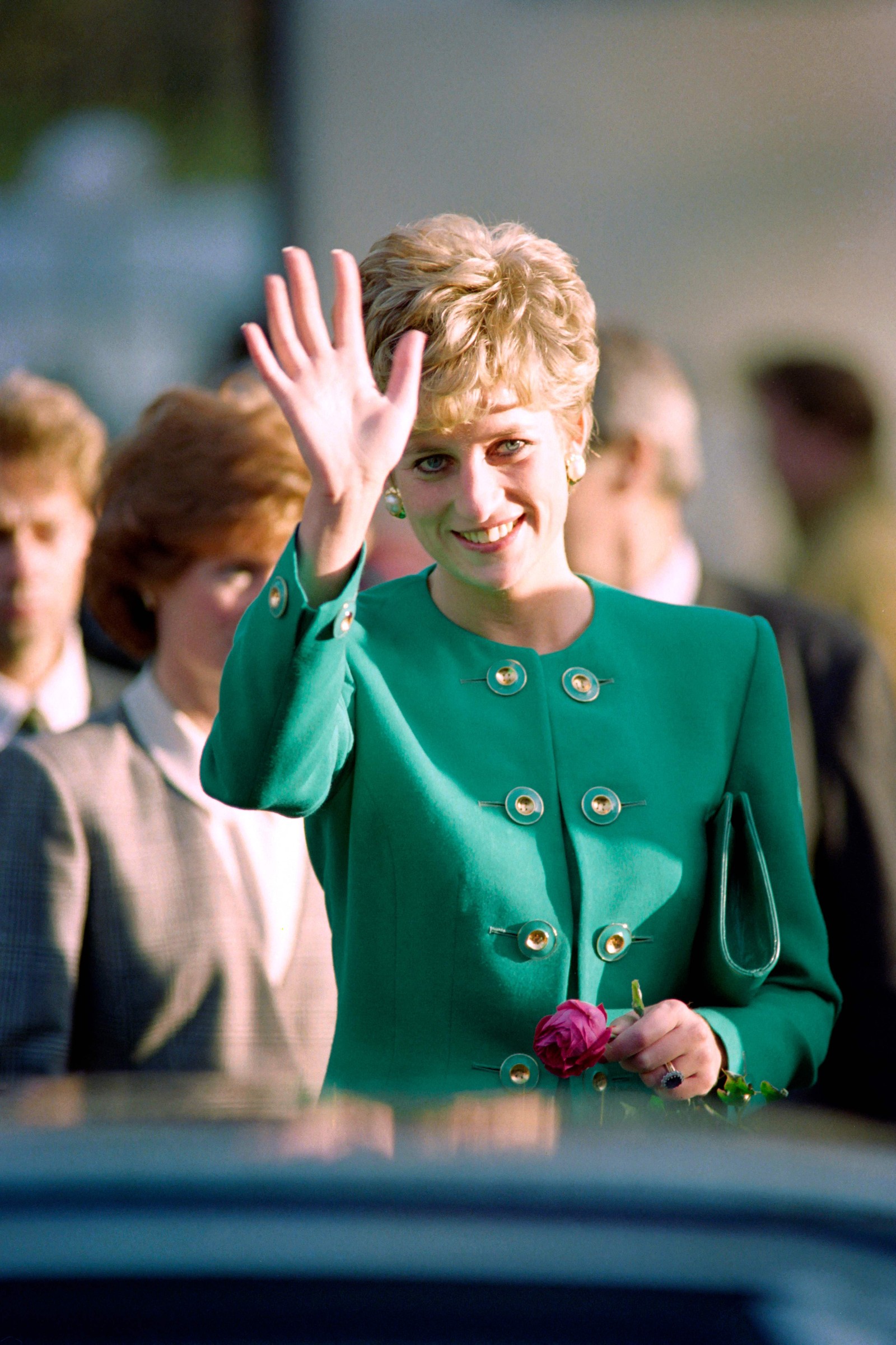 Diana, a Princesa de Gales, chega ao aeroporto de Orly, em novembro de 1992  — Foto: Joel ROBINE / AFP