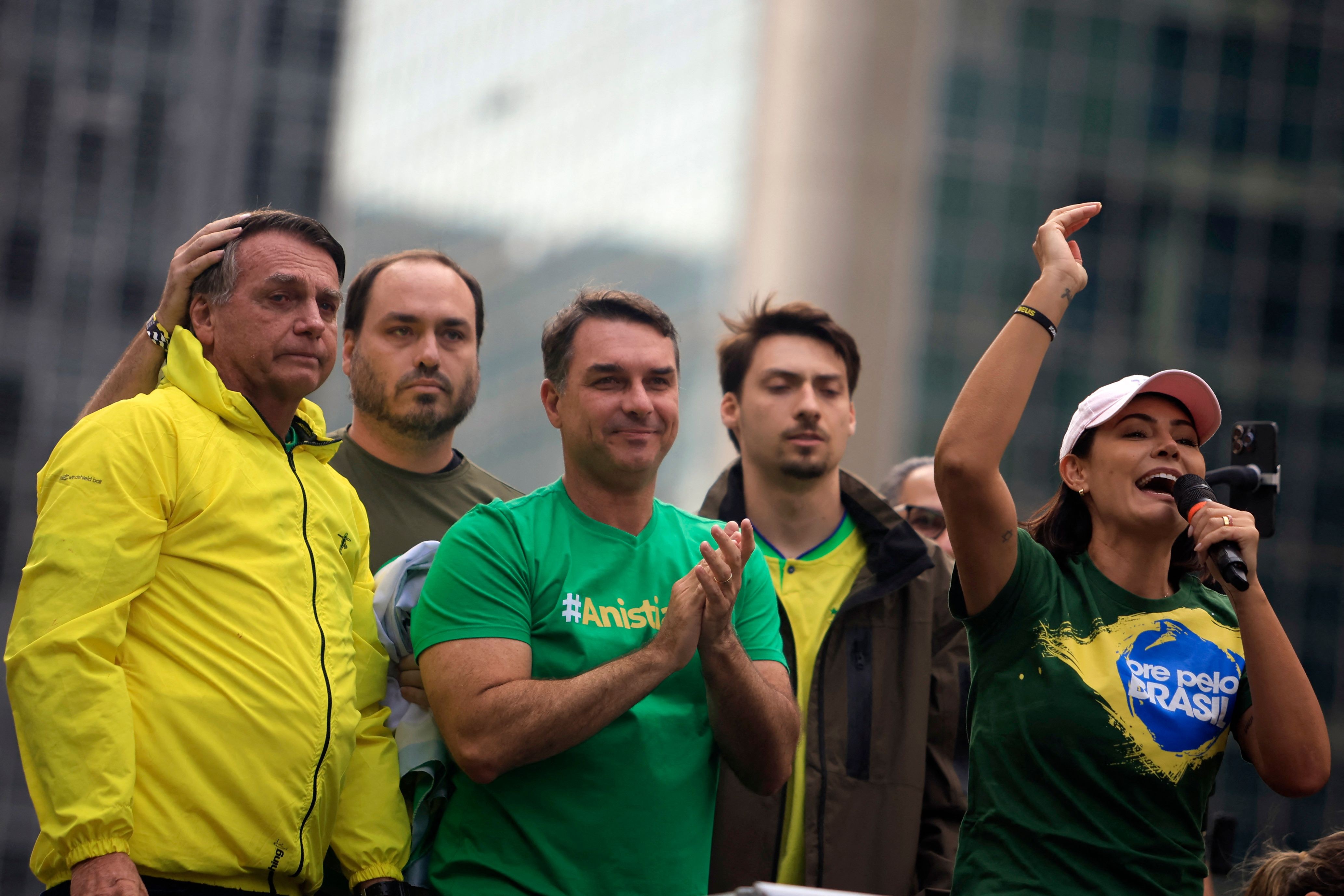 Bancada Bolsonaro: filhos, irmãos e mulher do ex-presidente estarão no Congresso em 2026; ex-esposa fica como suplente