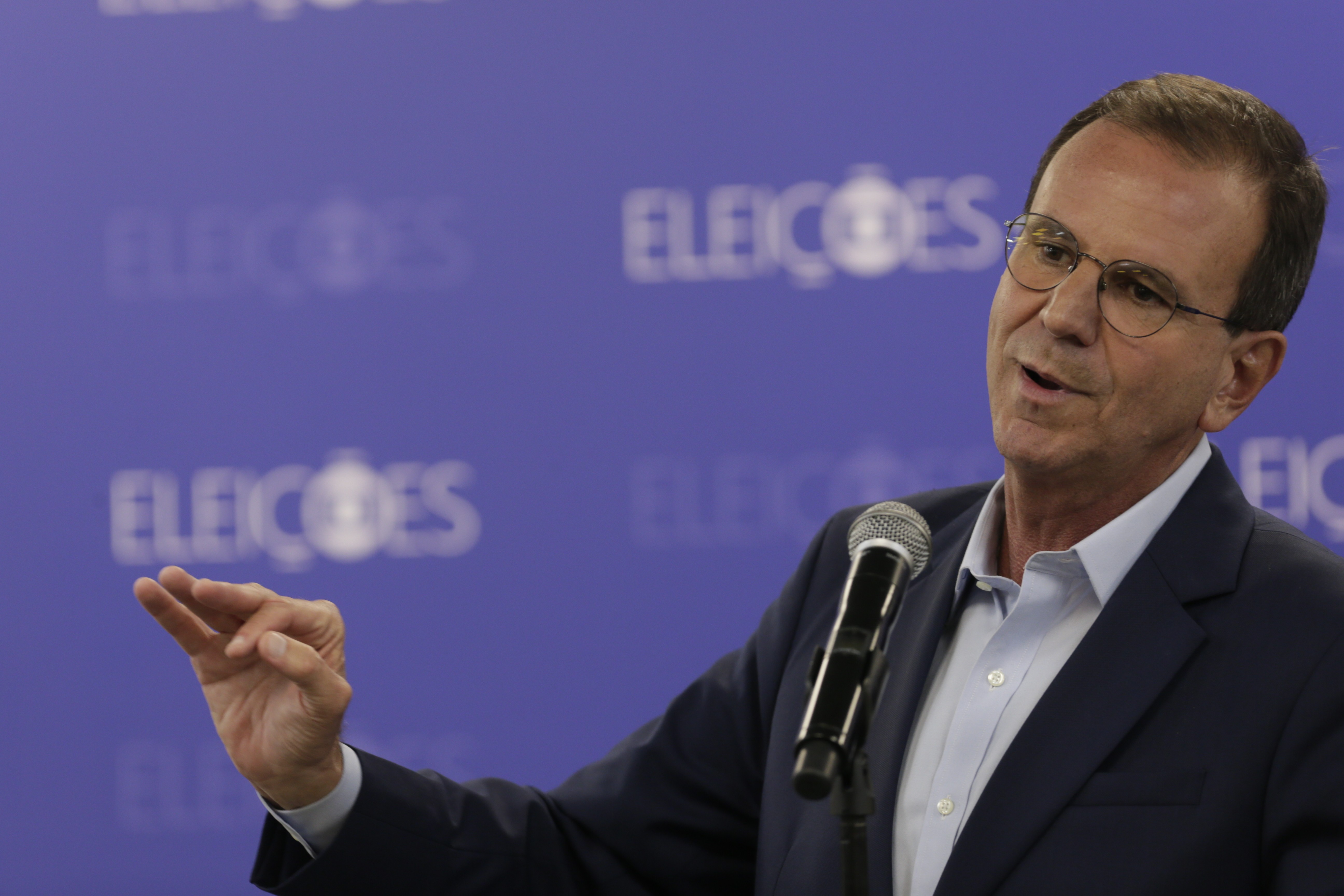 Advogado de Paes diz em julgamento no TSE que desistência de Garotinho após resultado da eleição é 'ato de oportunismo'