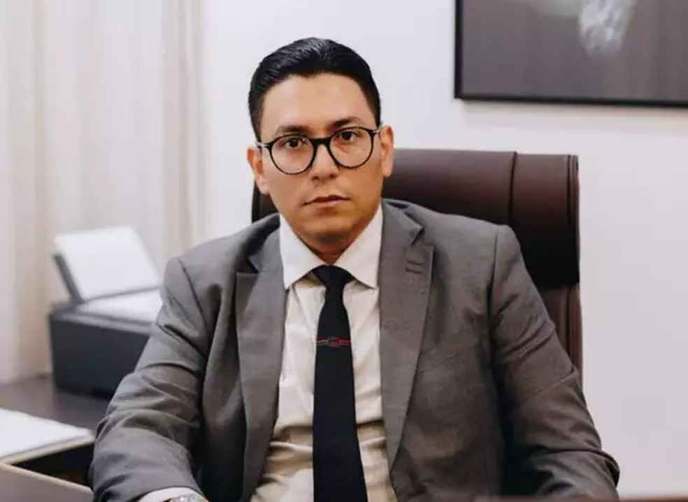 celso Éderfoipreso junto com a esposa duranteoperaçãodommpsp - foto: reprodução