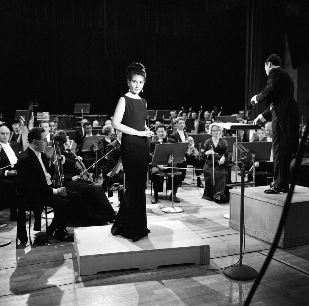 Maria Callas acompanhada pela Orquestra Nacional Francesa — Foto: Divulgação/Fonds de Dotation Maria Callas