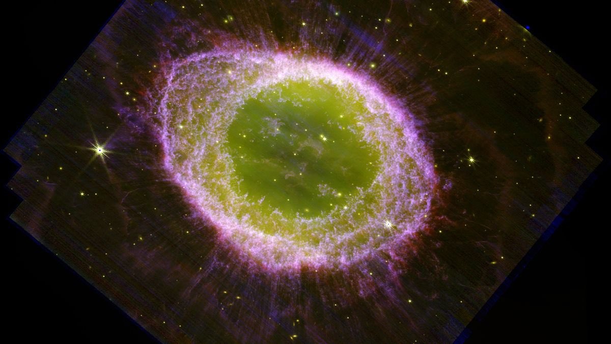 Telescópio James Webb capta detalhes da Nebulosa do Anel, formada nos ...