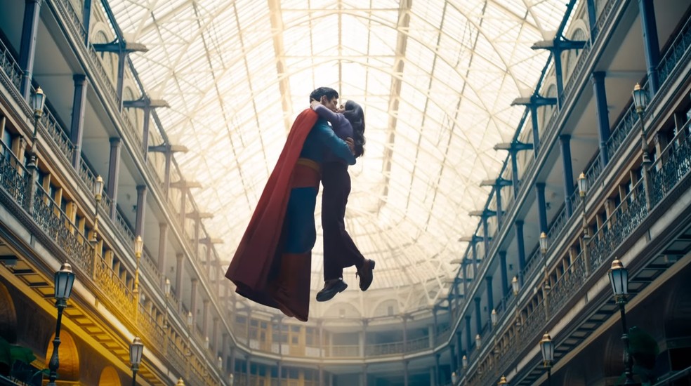David Corenswet como Superman e Rachel Brosnahan como Lois Lane em novo "Superman" (2025) — Foto: Reprodução
