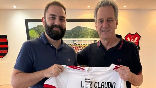 Em meio à negociação de terreno para estádio com a Caixa, presidente do Flamengo encontra filho de Lula