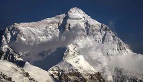 Em tentativa de 'deixar o Everest respirar', Nepal limita permissões de escalada