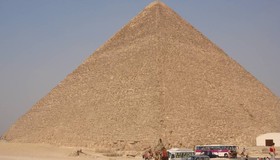 Pirâmides do Egito podem ter sido construídas à beira de um braço extinto do rio Nilo