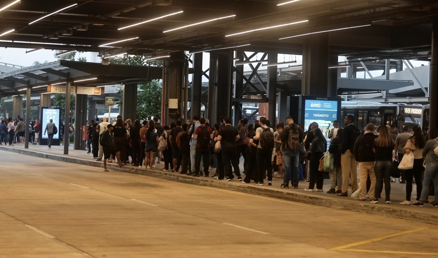 Greve dos rodoviários: passageiros são afetados por paralisação na volta para casa; sindicato não chegou a acordo com empresas