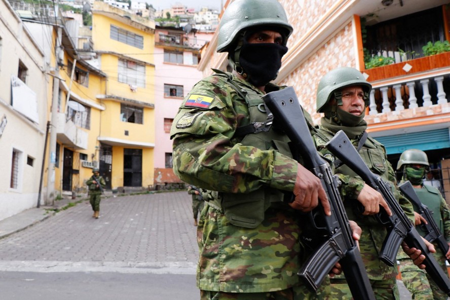 Países vizinhos oferecem ajuda ao Equador em guerra contra gangues;  conflito armado interno já deixou 12 mortos e 329 detidos