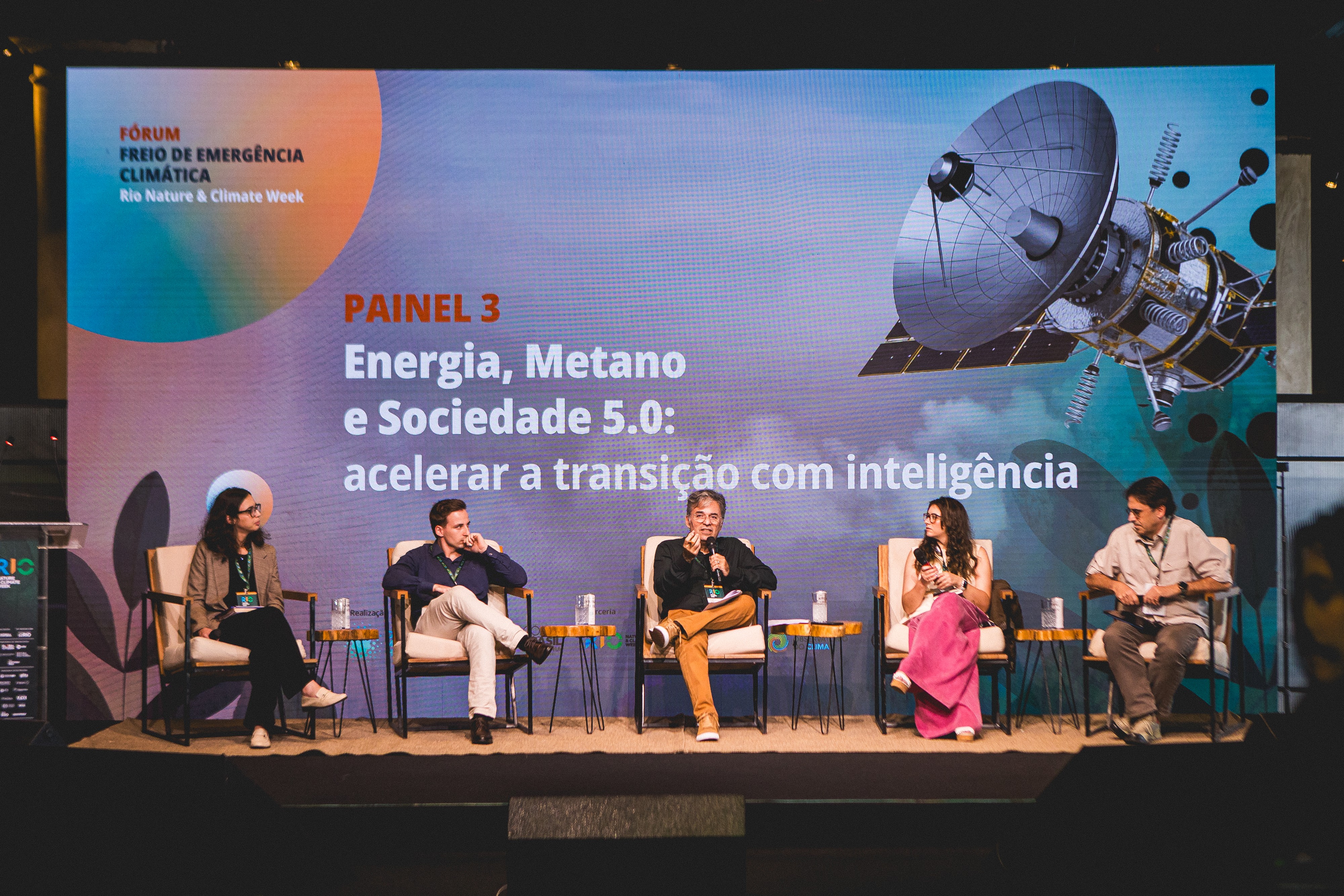 Na mira da Câmara, imagens de satélite e dados ambientais sã