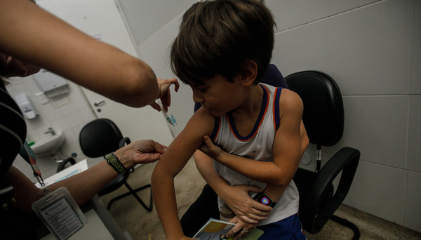 Senado aprova Programa Nacional de Vacinação em Escolas Públicas