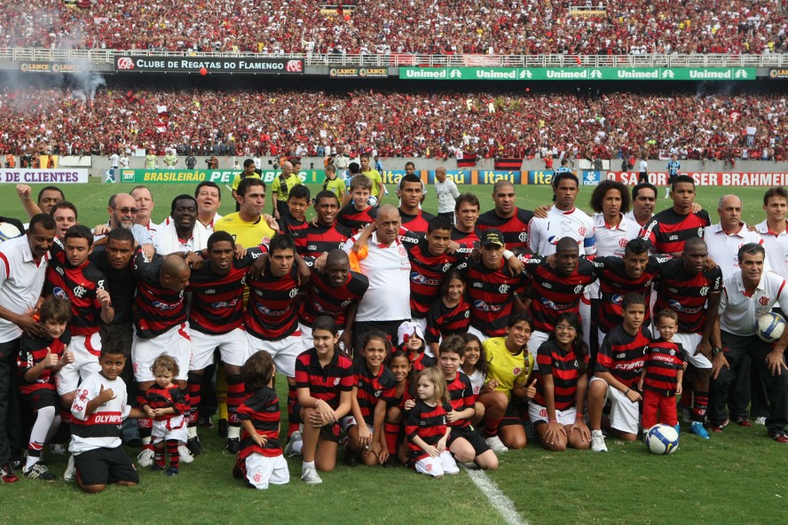 Elenco campeão brasileiro em 2009 pelo Flamengo