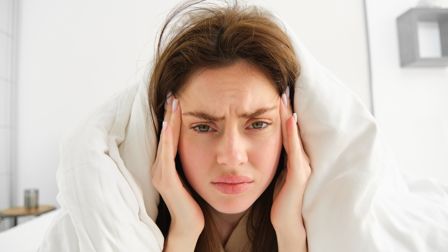 Olhar cansado mesmo depois de dormir? Saiba quando a blefaroplastia pode ajudar - QTU Questões do Universo