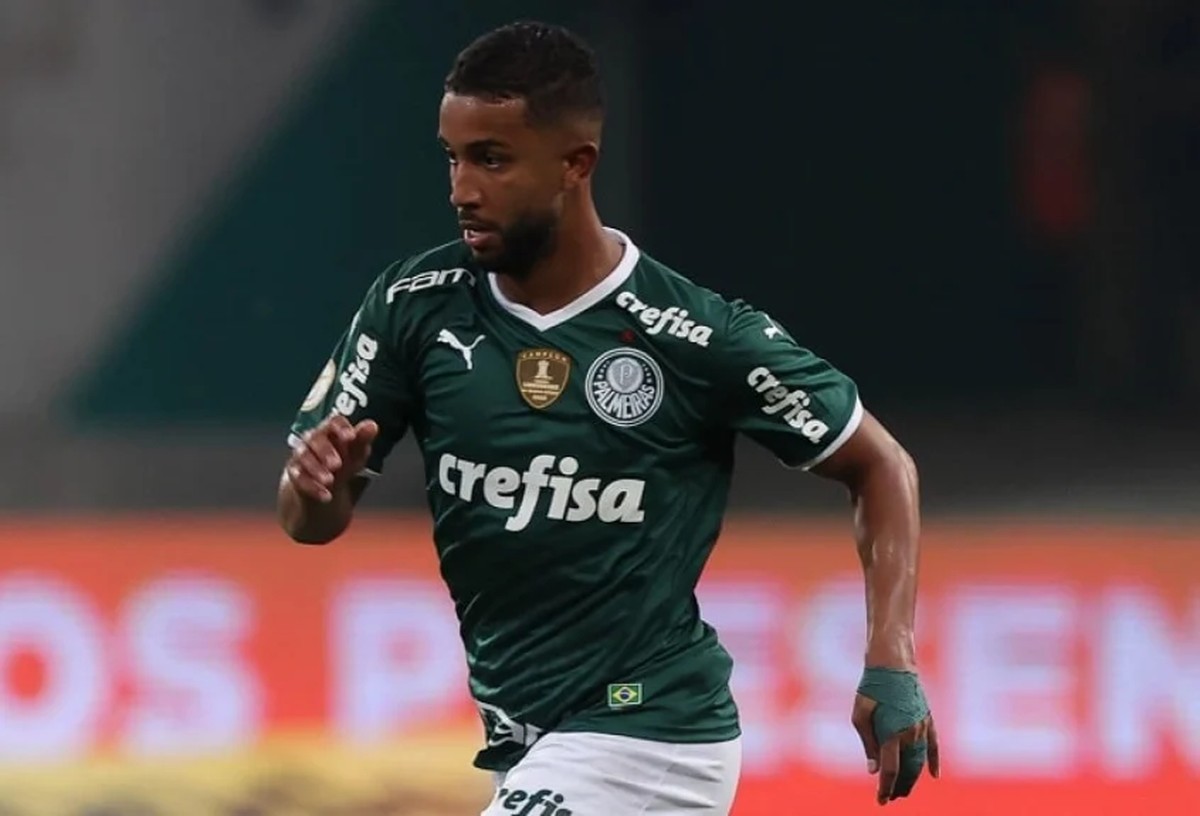 Lush Palmeiras Negocia Contratação Do Lateral-esquerdo Jefté, Ex-fluminense Photo for Desktop