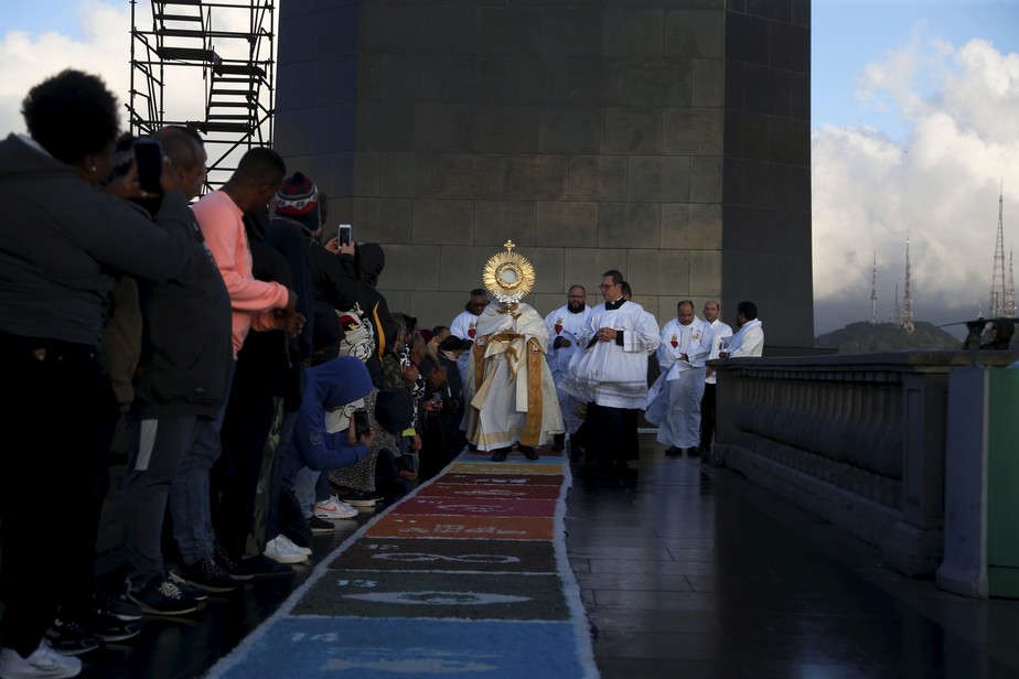 Dom Orani Tempesta celebra missa de Corpus Christi no Cristo Redentor em 2024