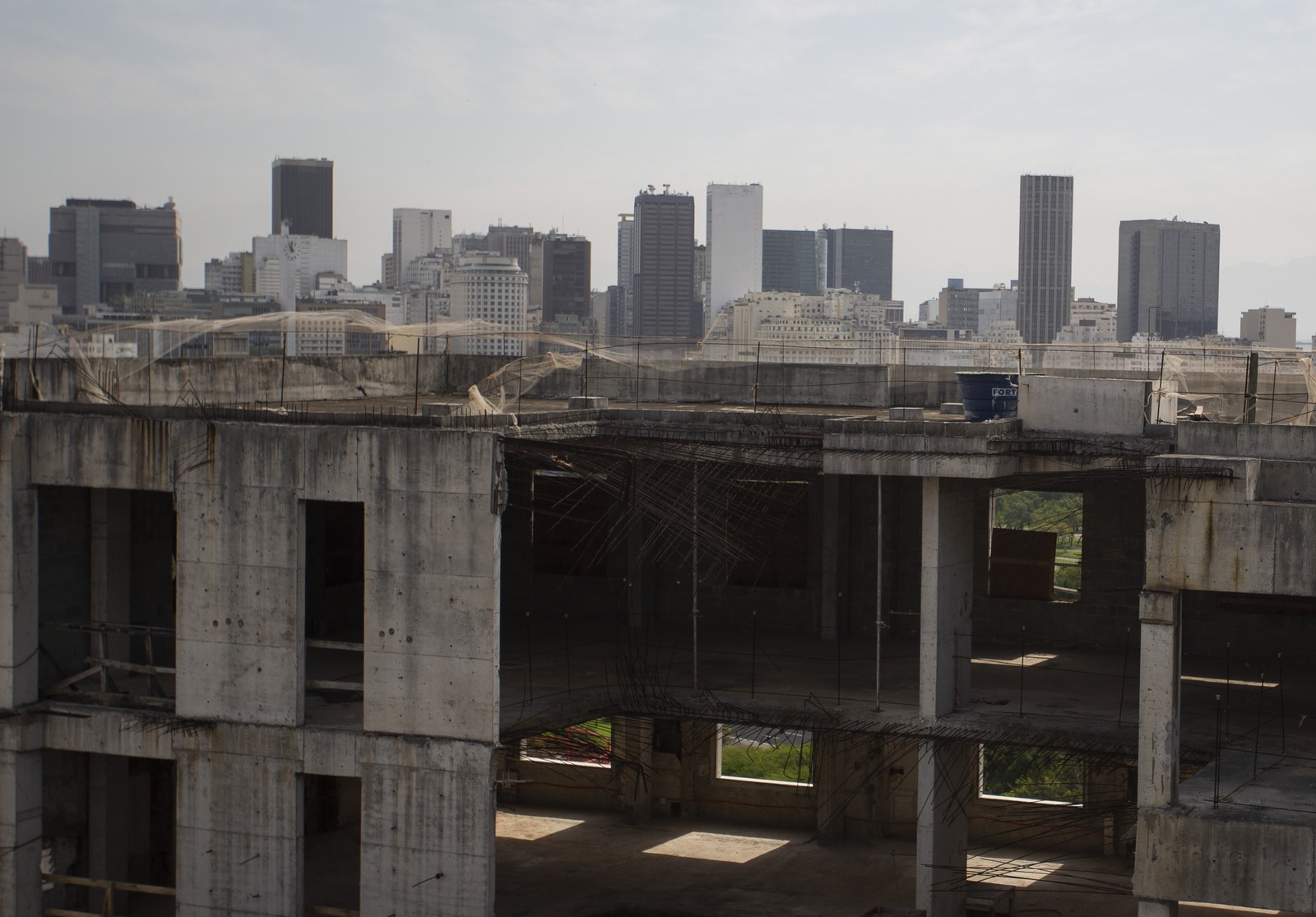 No local, serão construídas três torres com 266 apartamentos — Foto: Marcia Foletto / Agência O Globo