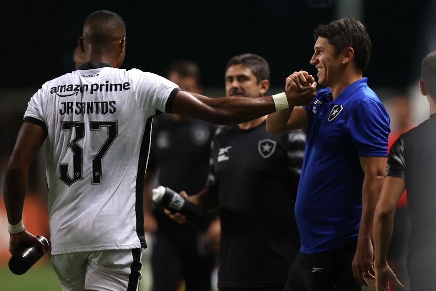 Após derrota do Santos, Inter comemora fato de ser último sul