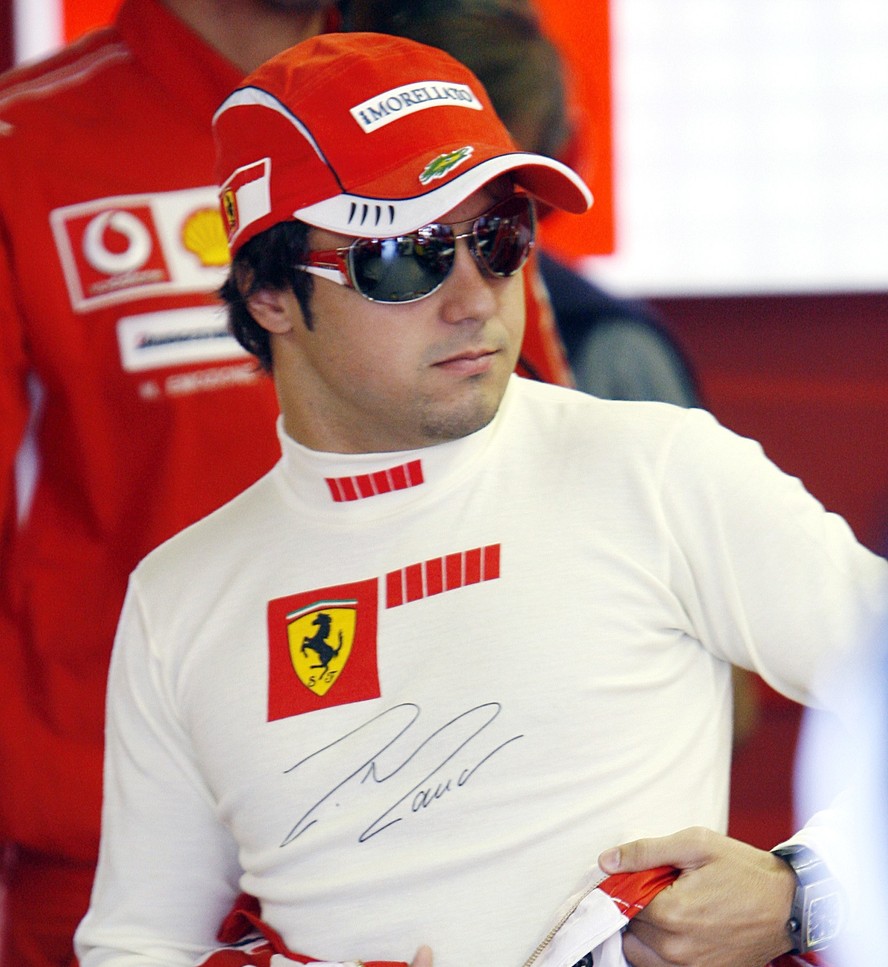 Felipe Massa pede mudança no resultado e indenização pela perda do título de F1