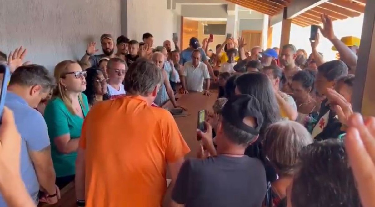  Foto zu Dois dias após ser alvo de operação da PF, Bolsonaro posta vídeo 