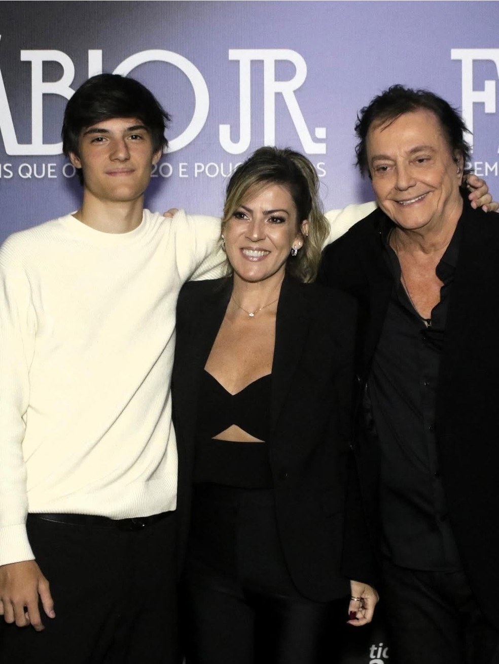 Fábio Jr. com o caçula, Záioon, e a atual mulher, Fernanda Pascucci — Foto: Reprodução/Instagram