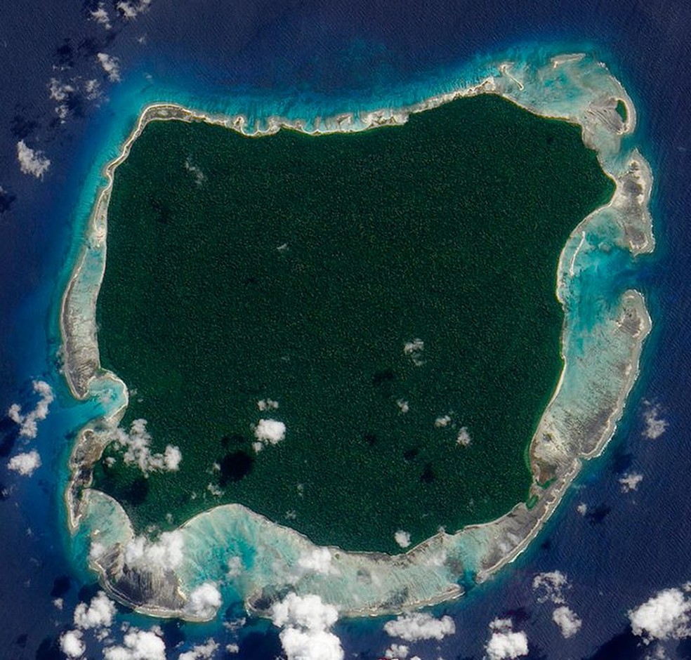 Localizada no Oceano Índico, a Ilha Sentinela do Norte é lar da tribo Sentinelese, um dos povos mais isolados do mundo. — Foto: Reprodução