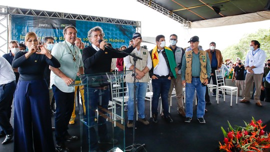 Campanha de Bolsonaro recebe meio milhão de reais em doação de Nelson Piquet