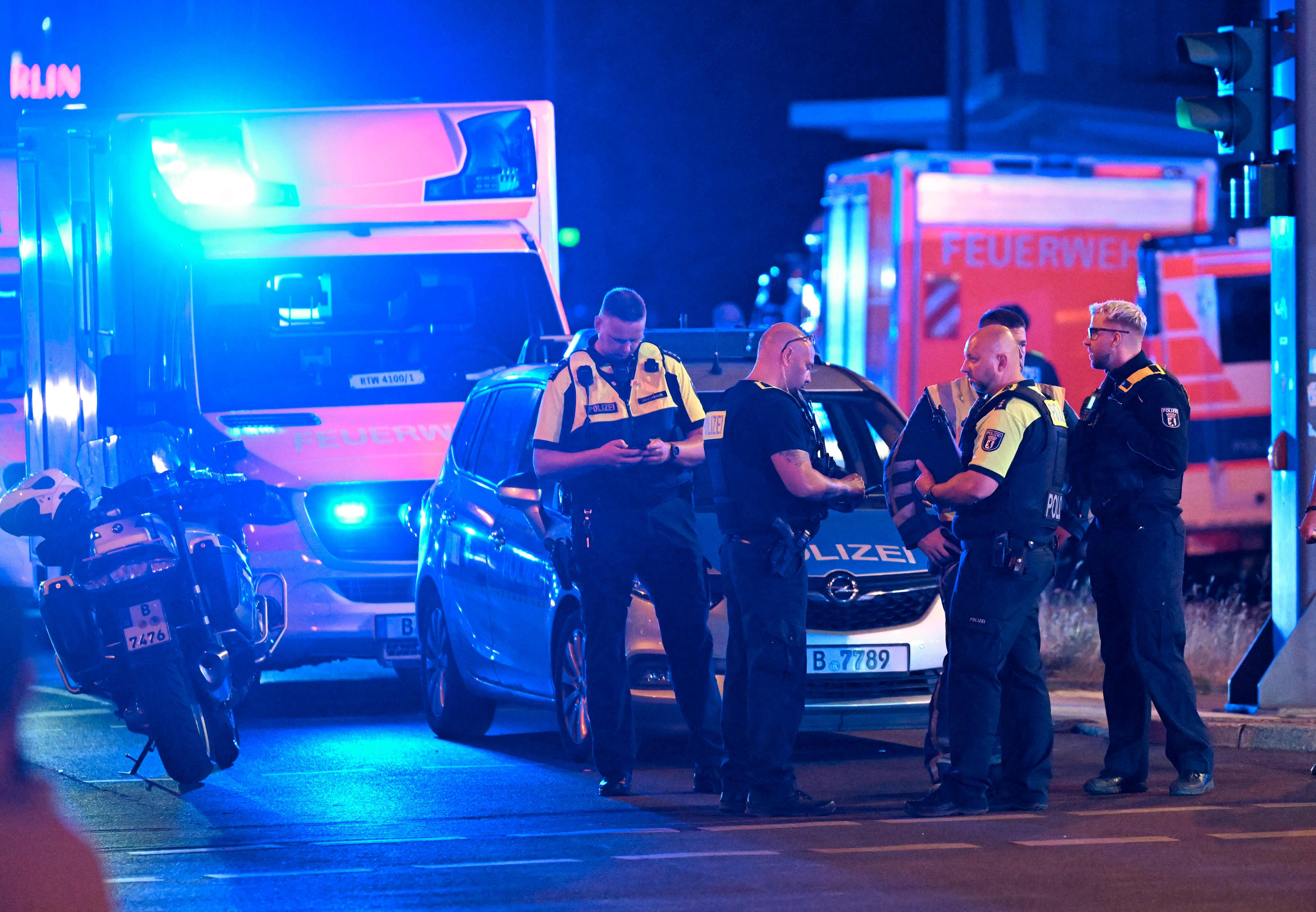 Berlim: Carro avança contra multidão em Parada LGBTQIA+; 1 morre e 17 ficam feridas