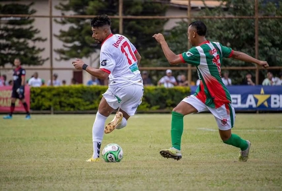 Wander atua no futebol amador de Minas Gerais — Foto: Reprodução