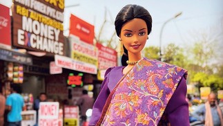 Barbie com roupa tipicamente indiana. Boneca é fenômeno em todo o planeta