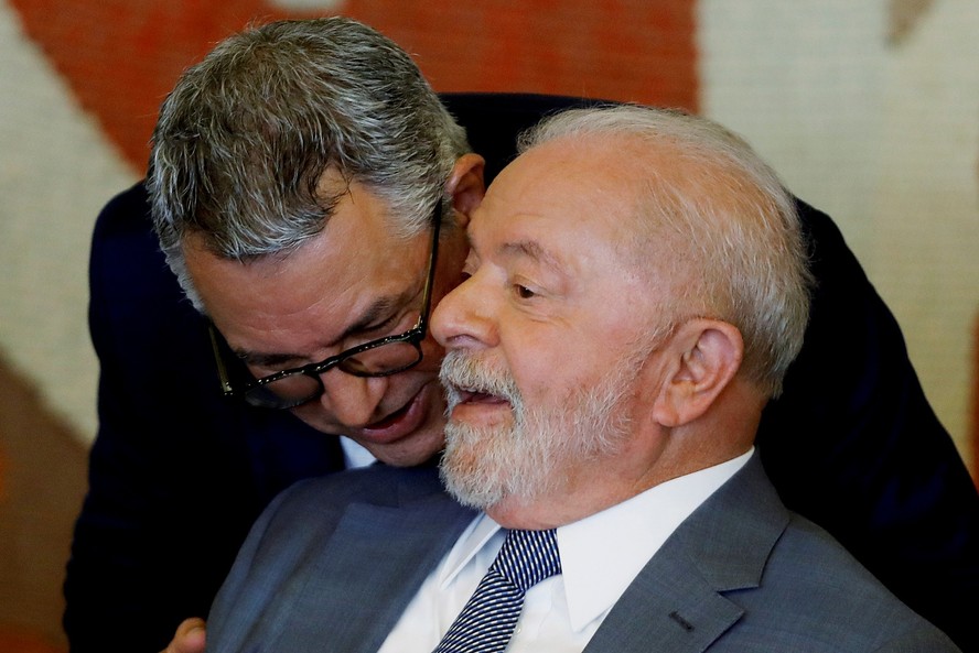 Lula e o ministro Alexandre Padilha 04/05/2023