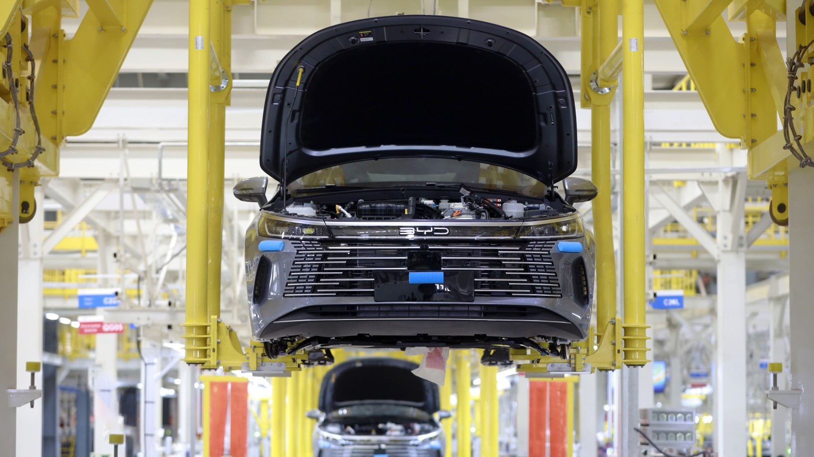 A chinesa BYD, que fabrica carro elétrico na Bahia, vai investir R$ 300 milhões no Rio  - QTU Questões do Universo