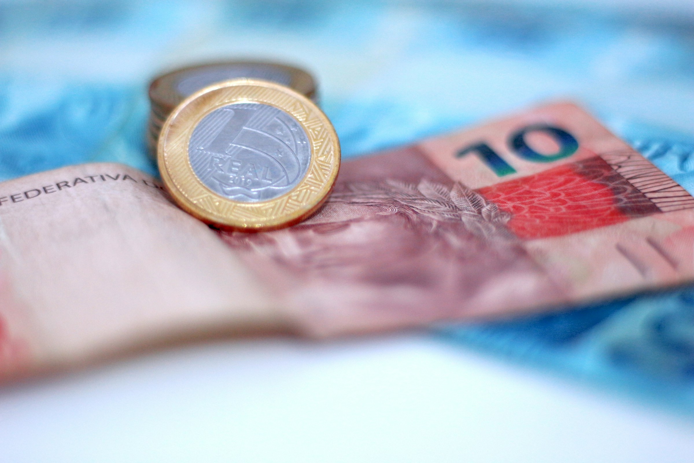 Quando é o quinto dia útil de maio 2026? Veja data para pagamentos dos salários