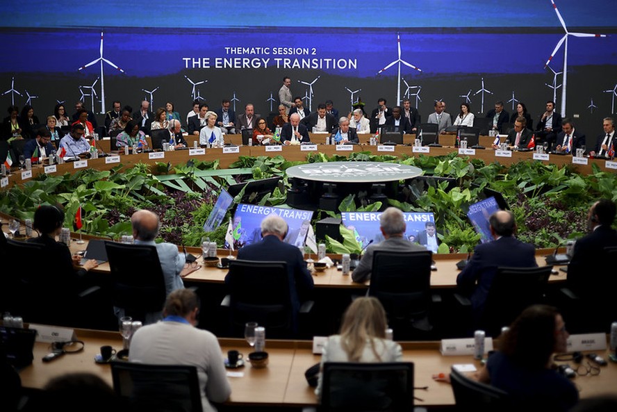 Belem - Sessão Plenária Geral dos Líderes Conferência das Nações Unidas sobre Mudanças Climáticas COP 30.