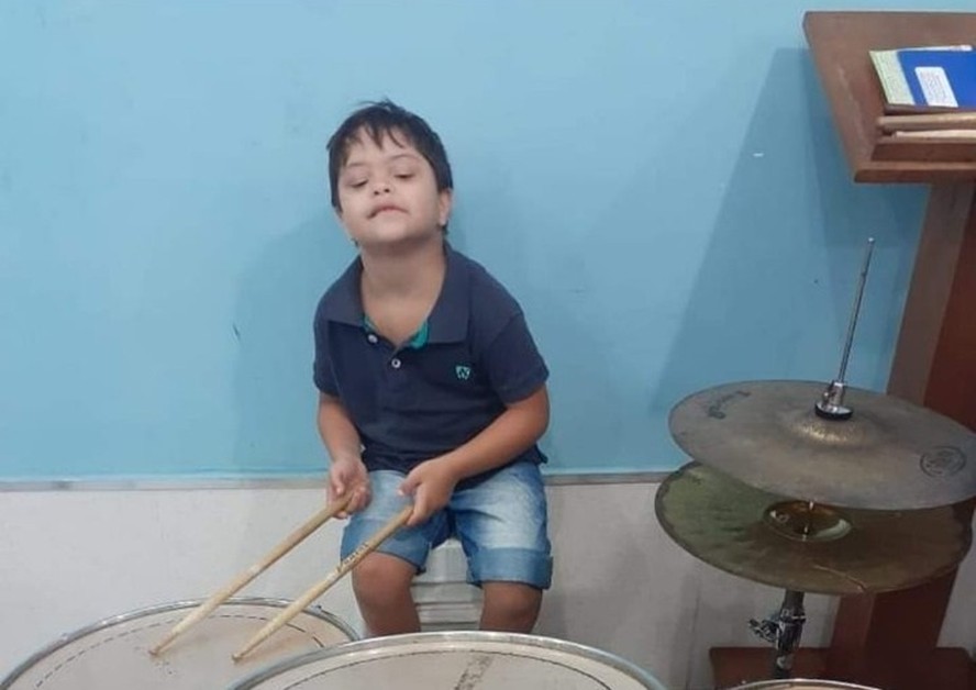 Samuel, de 9 anos, morreu de pneumonia, após ser liberado de unidade de saúde, em Caxias