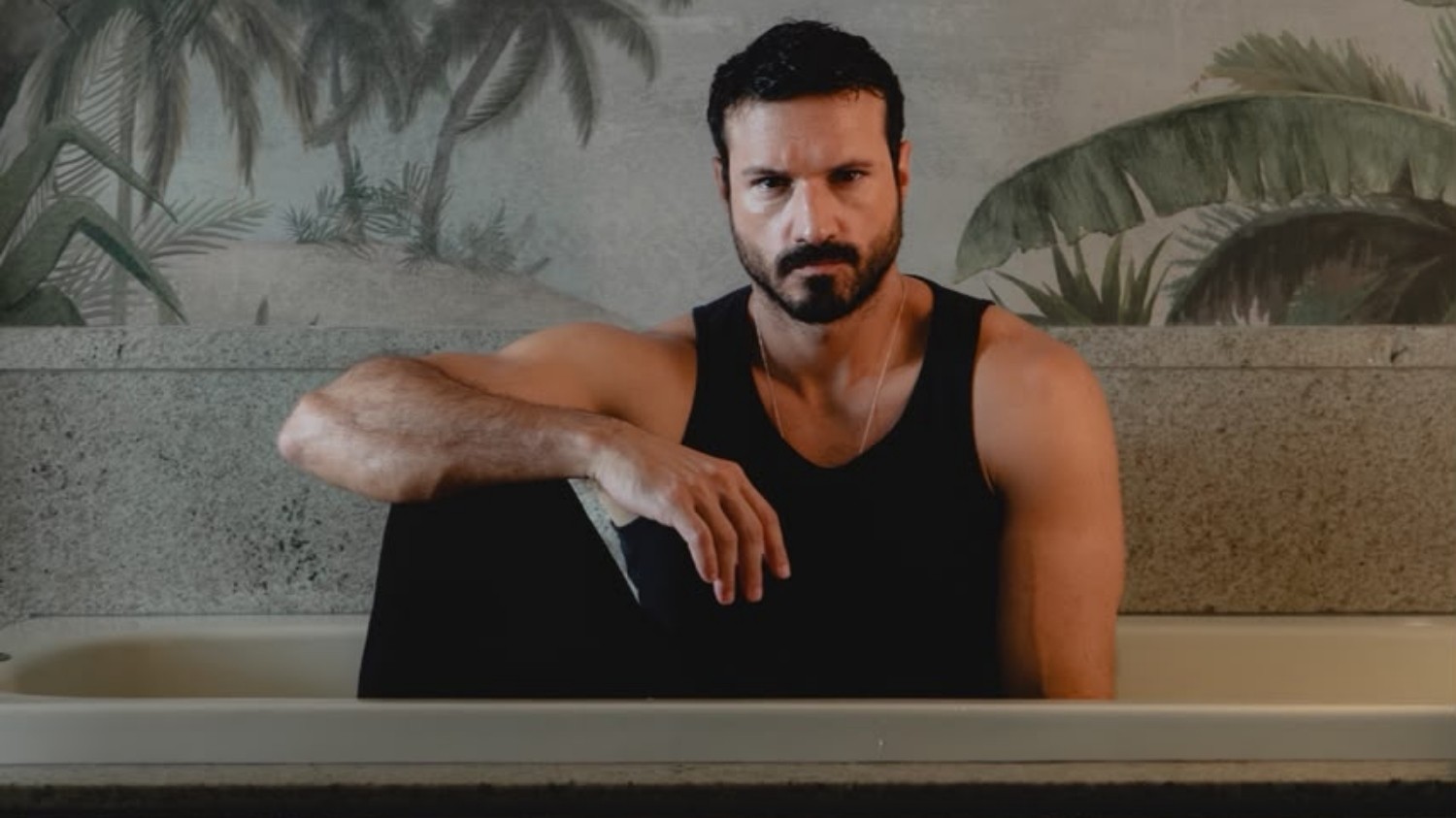 Ator Murilo Cezar revela transformação física para novo personagem e diz que mudança começou pela saúde - QTU Questões do Universo