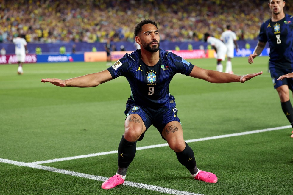 Sufista: comemoração de Matheus Cunha ao marcar pela seleção brasileira na Copa do Mundo — Foto: Dan Mullan / Getty Images via AFP