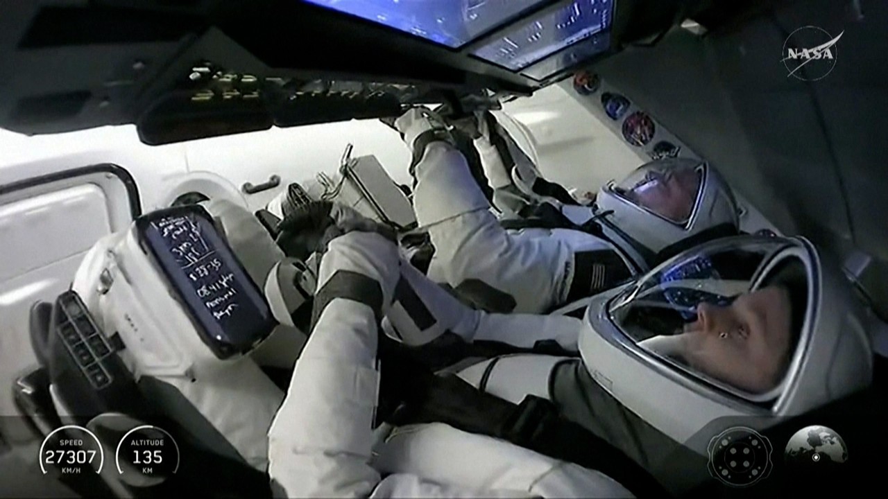 Astronautas da miss&atilde;o Crew-11 fazem pouso de emerg&ecirc;ncia no Pac&iacute;fico ap&oacute;s problema m&eacute;dico; veja v&iacute;deo