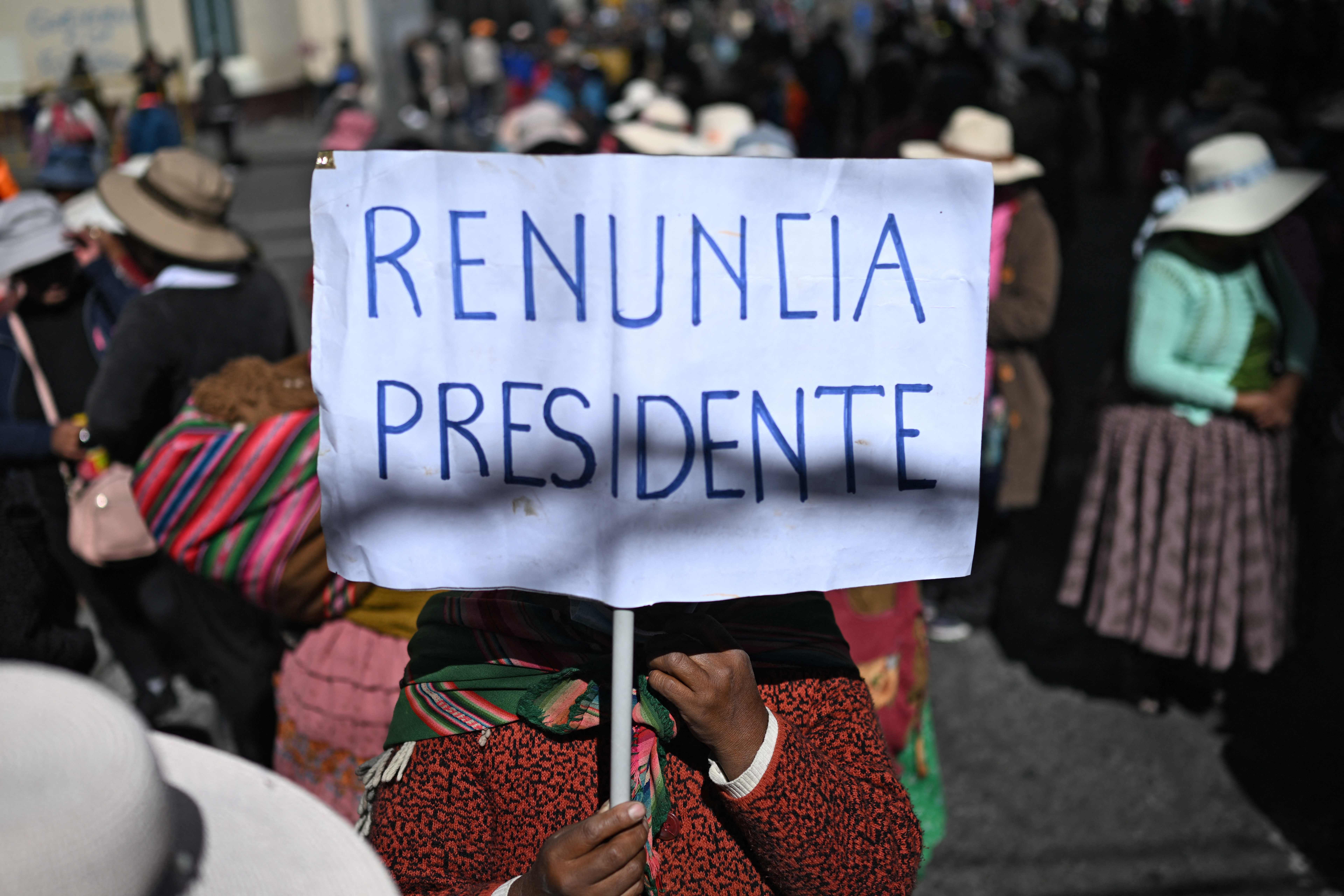Ministros entregam cargos na Bolívia em meio a manifestações que pressionam por renúncia do presidente