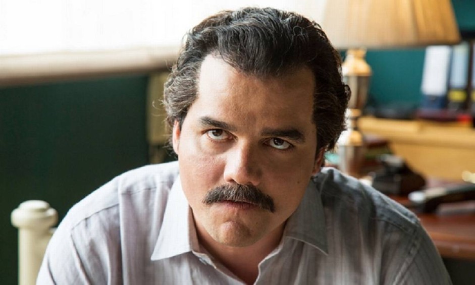 Wagner Moura vive Pablo Escobar na série "Narcos" Divulgação/Netflix