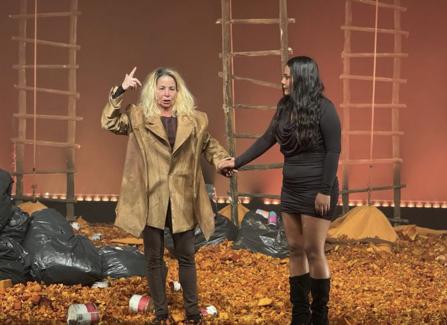 Chaiany, do BBB 26, participa de peça de Danielle Winits no Rio de Janeiro; vídeo