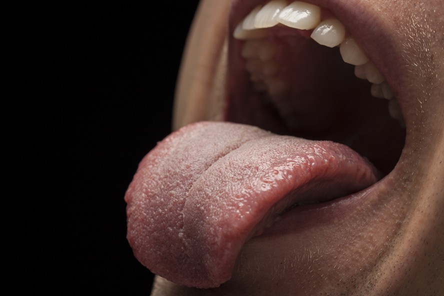 Saliva ajuda na digestão e na saúde bucal