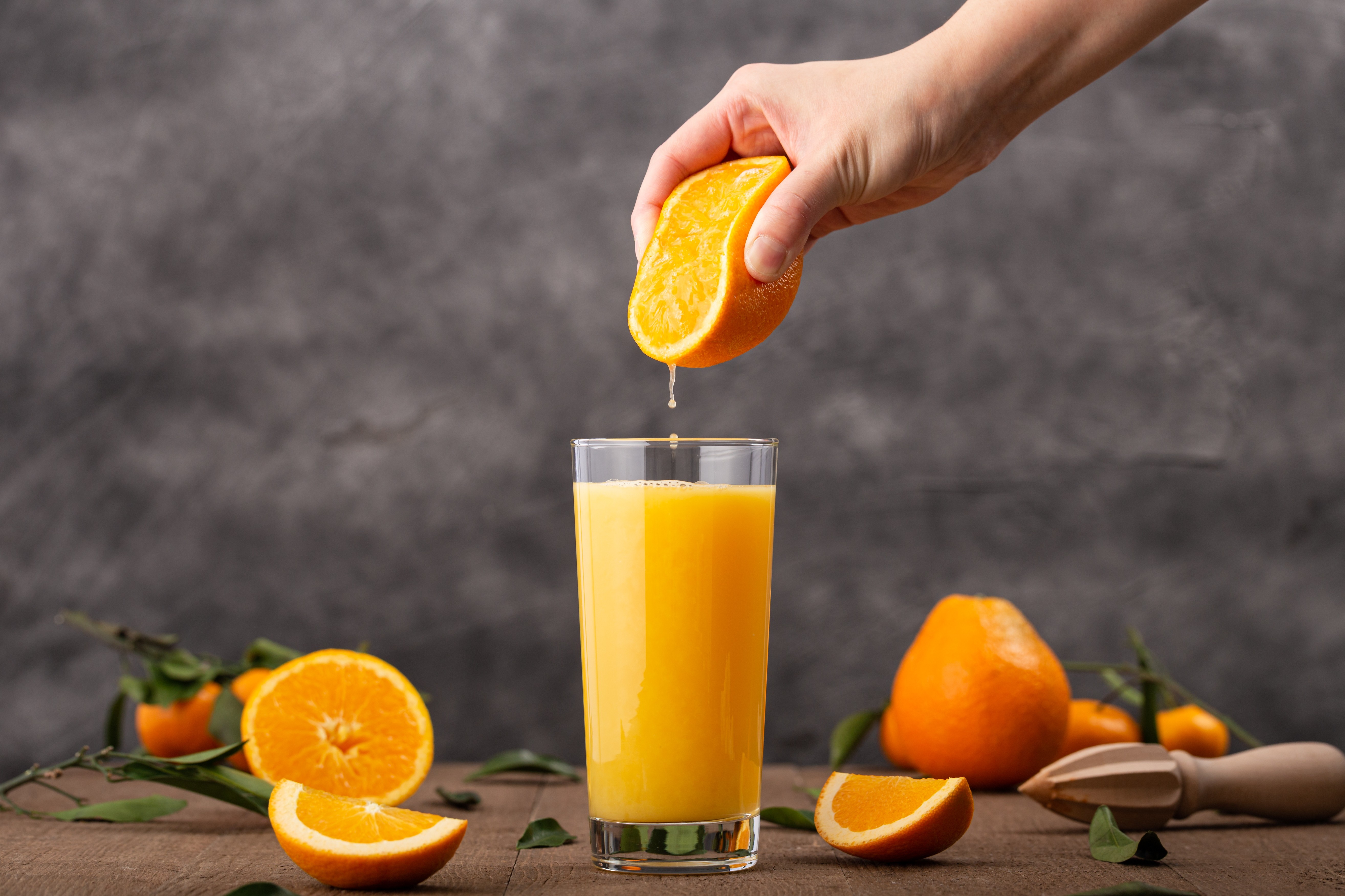 Para maiores de 60 anos: os efeitos da vitamina C no cérebro, segundo um estudo japonês