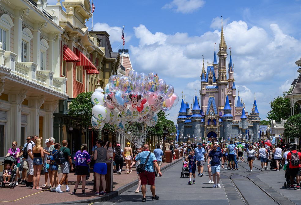 o Castelo da Cinderella, Visto, A Partir Da Main Street, No Magic Kingdom, Um Dos Parques Temáticos Do Walt Disney World, Em Orlando - Foto: Todd Anderson/The New York Times/the New York Times