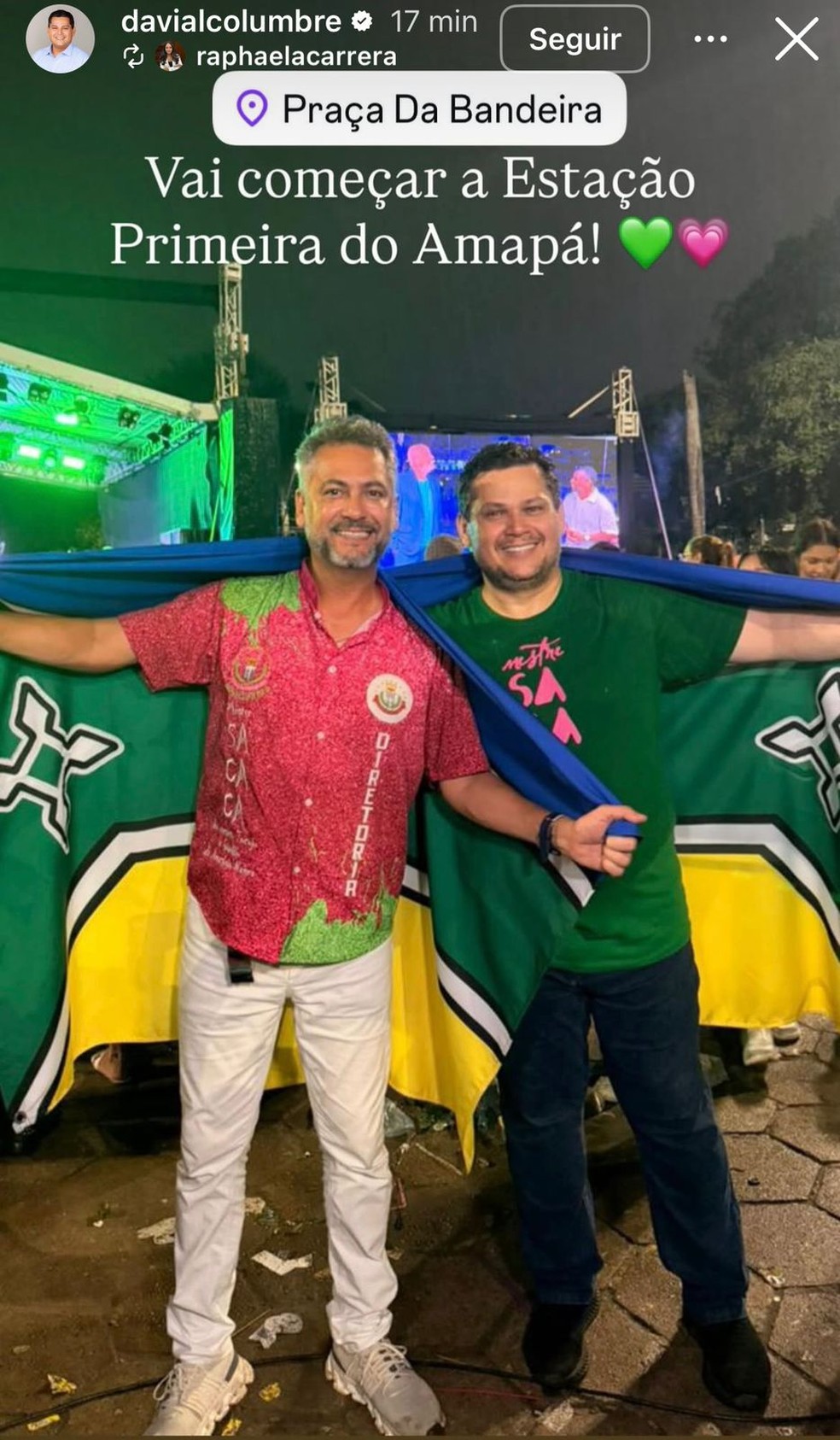 O presidente do Senado, Davi Alcolumbre,  e o governador do Amapá, Clécio Luís, assistiram ao desfile da Mangueira em Macapá, num telão — Foto: Reprodução de Instagram