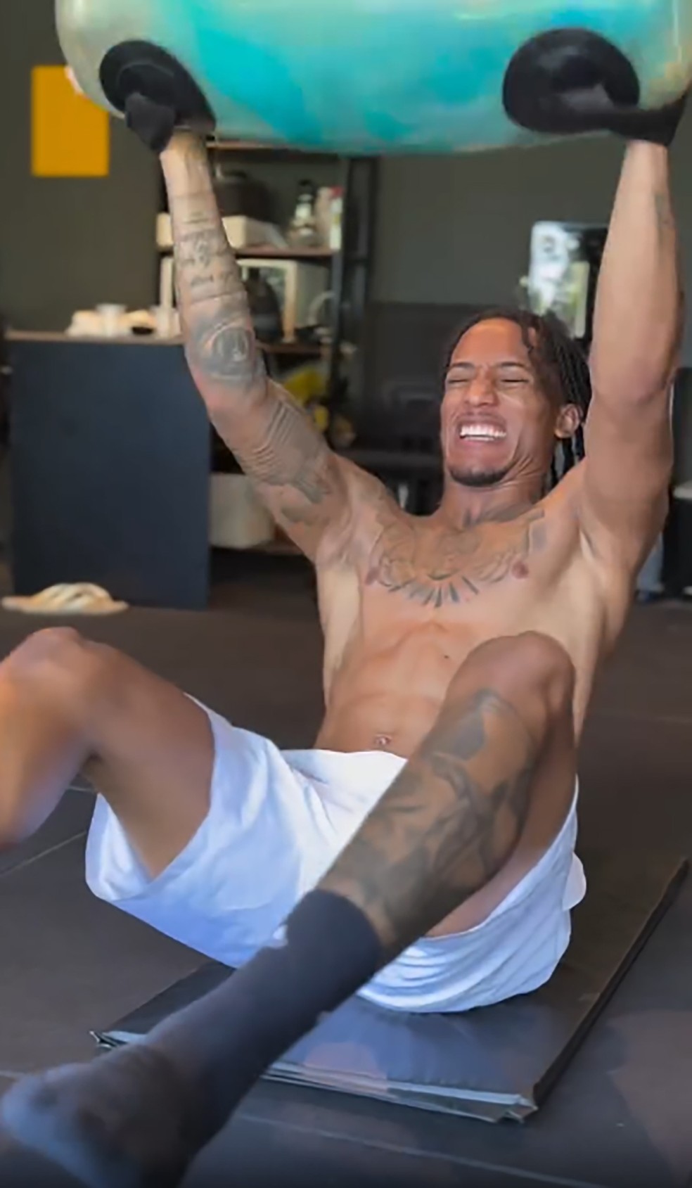 João Pedro, do Chelsea, treinando — Foto: Reprodução / Instagram