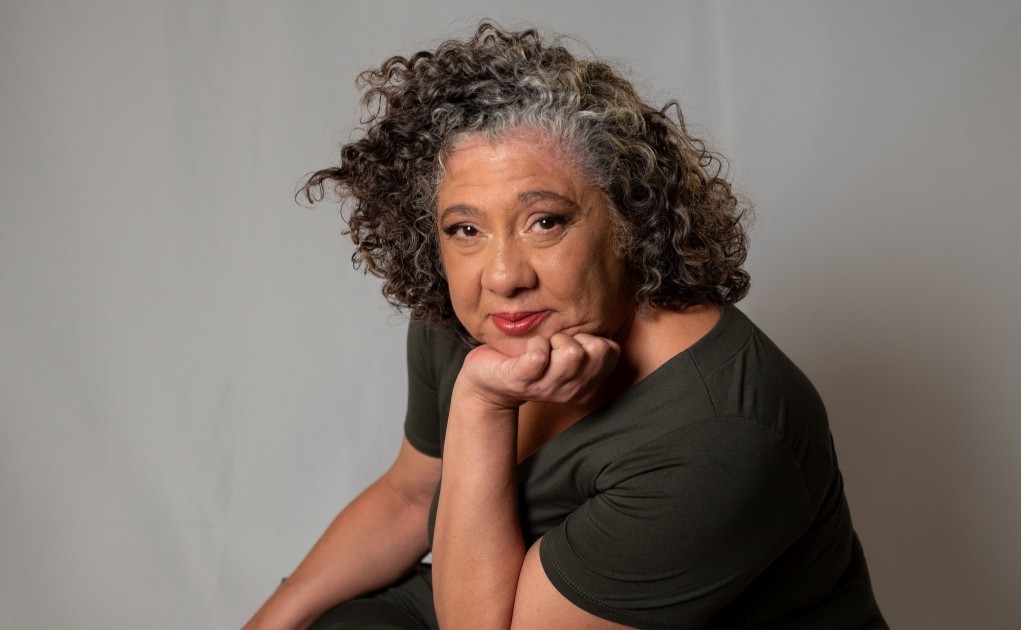 Destaque em 'Os outros', Docy Moreira ganha projeção na TV após 40 anos de teatro e estranha se promover nas redes: 'Não sou especial por ser atriz'