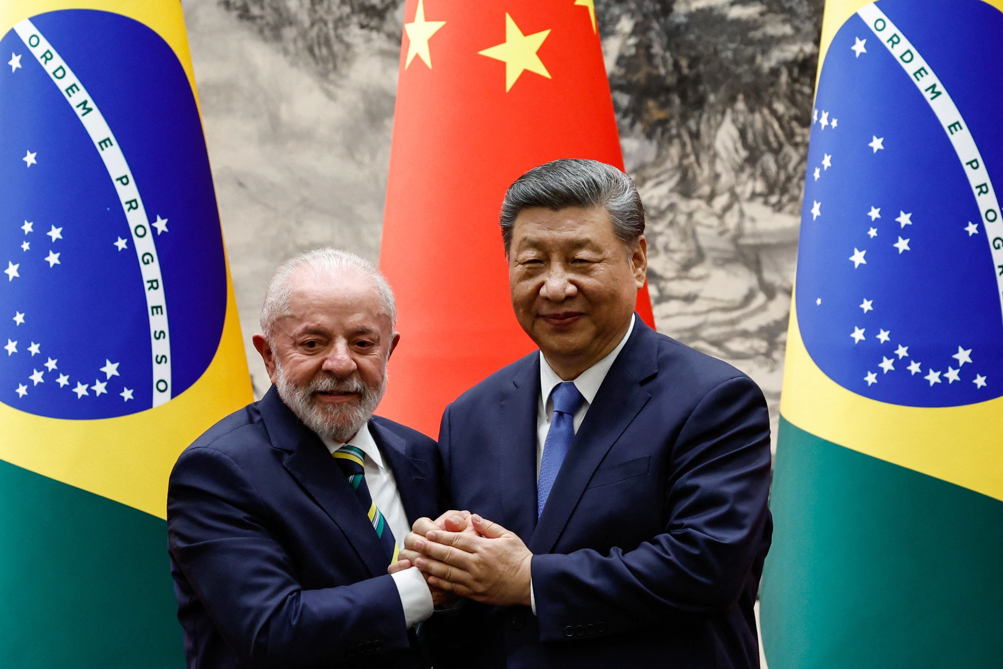 Presidente da China, Xi Jinping parabeniza Lula por vitória na eleição e exalta 'modelo de cooperação' com o Brasil