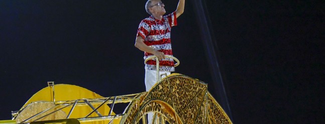Mestre Ciça na viradouro — Foto: Domingos Peixoto / O Globo