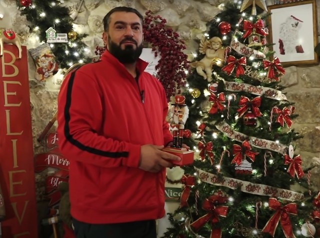 Único Papai Noel 'credenciado' de Jerusalém promete alegrar crianças ...